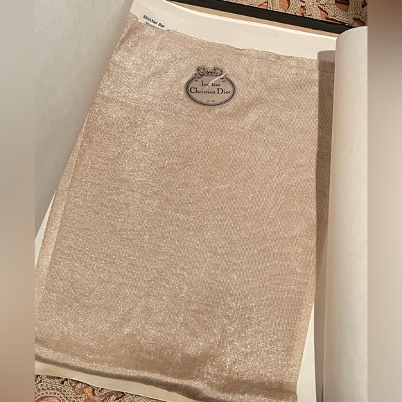 SOLD! 3 PAIR Vintage Les Bas Christian Dior Stockings Desoie Sleek Ivory Sz 10.5 - Picture 10 of 12